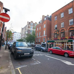 Отель Bloomsbury Residences парковка
