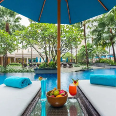 Отель Grand Mercure Phuket Patong 5* Улучшенный номер с двуспальной кроватью