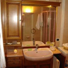 Отель Terre Rosse Farmhouse Италия, Региональный парк Colli Euganei - отзывы, цены и фото номеров - забронировать отель Terre Rosse Farmhouse онлайн ванная