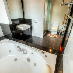 Отель Luxury Seaview Pool Villa at Chalong 3* Вилла с различными типами кроватей