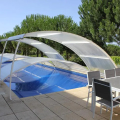 Отель In Golf House бассейн
