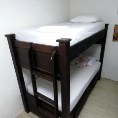 Отель Hostal Pajara Pinta Кровать в общем номере с двухъярусной кроватью фото 2