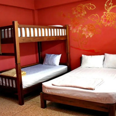 Отель No.7 Guest House 2* Стандартный семейный номер с двухъярусной кроватью фото 2