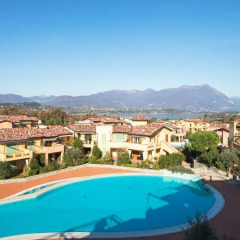 Отель Borgo Del Torchio B1 Манерба-дель-Гарда бассейн фото 2