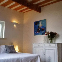 Отель Le Mas de la Treille Bed & Breakfast 3* Улучшенный номер с различными типами кроватей фото 7