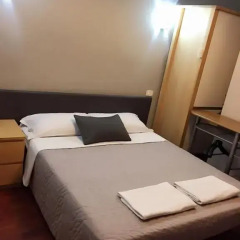 Отель Overseas Guest House Стандартный номер с двуспальной кроватью фото 4