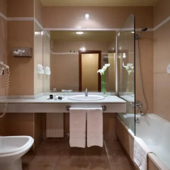 Exe Hotel El Magistral 3* Стандартный номер с двуспальной кроватью фото 4