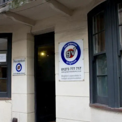 The Grapevine Seafront - Hostel парковка