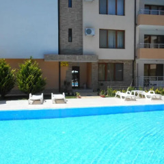 Отель Chaika 88 Apartment Болгария, Солнечный берег - отзывы, цены и фото номеров - забронировать отель Chaika 88 Apartment онлайн бассейн фото 3