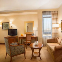 Best Western Premier Hotel Astoria 4* Люкс с разными типами кроватей фото 3