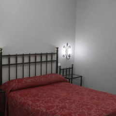 Отель Hostal Roma Стандартный номер с двуспальной кроватью фото 3