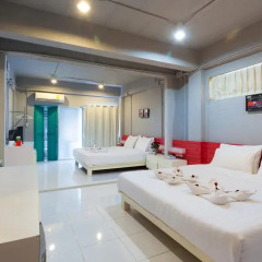 The Oddy Hip Hotel 3* Стандартный семейный номер с двуспальной кроватью фото 5