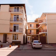 Гостиница 5 Stars Guest House парковка