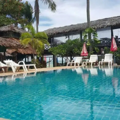 Отель Moonwalk Lanta Resort Ланта бассейн