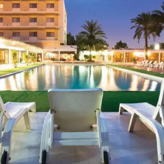 Отель Ras Al Khaimah Hotel ОАЭ, Рас-эль-Хайма - 2 отзыва об отеле, цены и фото номеров - забронировать отель Ras Al Khaimah Hotel онлайн бассейн фото 3