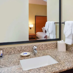 Отель Best Western Plus Cascade Inn & Suites 2* Стандартный номер с различными типами кроватей фото 2