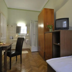 Hotel Pension Bosch 3* Стандартный номер с различными типами кроватей (общая ванная комната) фото 3