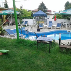 Отель Draganovi Guest House Болгария, Кранево - отзывы, цены и фото номеров - забронировать отель Draganovi Guest House онлайн бассейн