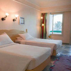 Отель Coral Beach Resort Tiran 4* Стандартный номер с различными типами кроватей фото 5