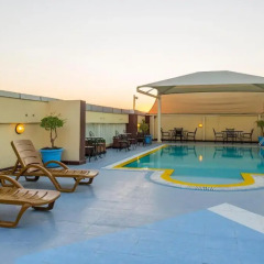 Отель Imperial Suites бассейн фото 3