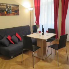 Апартаменты Astronomical Clock Apartment комната для гостей