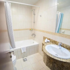 Отель Yanjoon Holiday Homes - Princess Tower ванная фото 2