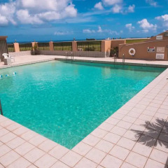 SureStay Hotel by Best Western Guam Airport South бассейн