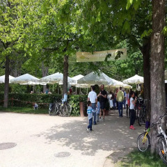 Отель FeWo II - VI Altstadt - Am grossen Garten Германия, Дрезден - отзывы, цены и фото номеров - забронировать отель FeWo II - VI Altstadt - Am grossen Garten онлайн спортивное сооружение