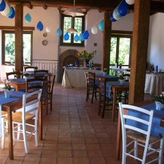 Отель B&B IL Giardino del Borgo Виторкиано гостиничный бар