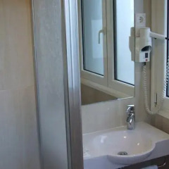 Отель Hostal Rocamar ванная