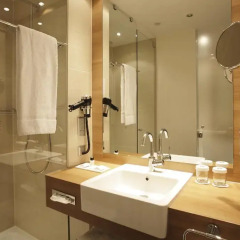 Ramada Hotel Berlin-Alexanderplatz 4* Номер Комфорт с различными типами кроватей фото 3