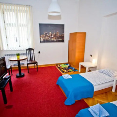 Отель B Movie Guest Rooms 2* Стандартный номер с 2 отдельными кроватями (общая ванная комната) фото 4