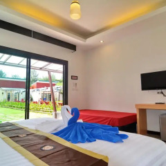 Отель Golden Bay Cottage 3* Улучшенное бунгало с различными типами кроватей
