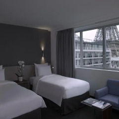 Отель Pullman Paris Tour Eiffel 4* Номер Classic с двуспальной кроватью фото 3