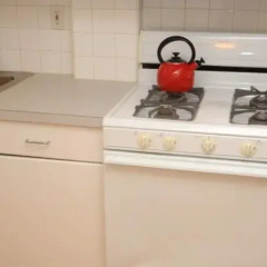 Апартаменты East Broadway Apartment в номере