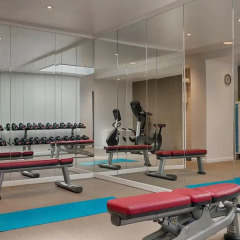 Отель Four Points by Sheraton Brussels фитнесс-зал фото 3