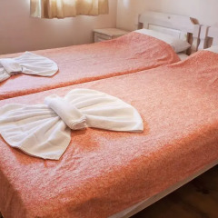 Отель Ulpia House Стандартный номер с двуспальной кроватью (общая ванная комната) фото 5