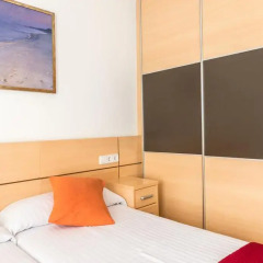 Отель Apartamentos Navas 2 Барселона комната для гостей фото 5