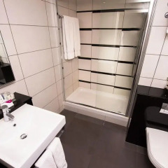 Отель Crowne Plaza London Kensington 4* Стандартный номер с различными типами кроватей фото 4