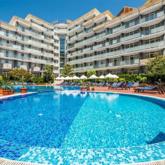 Hotel Perla бассейн