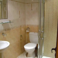 Отель Rozhena Hotel Болгария, Сандански - отзывы, цены и фото номеров - забронировать отель Rozhena Hotel онлайн ванная