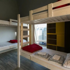Fabrika Hostel Кровать в общем номере с двухъярусной кроватью фото 2