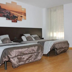 Отель Residencial Dom Duarte I 3* Стандартный семейный номер разные типы кроватей фото 3