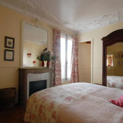 Отель Charming Studio In The Heart Of Montmartre Франция, Париж - отзывы, цены и фото номеров - забронировать отель Charming Studio In The Heart Of Montmartre онлайн комната для гостей фото 3