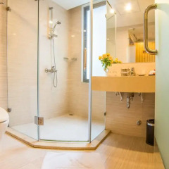 Hanoi Romance Hotel 3* Улучшенный номер с различными типами кроватей фото 10