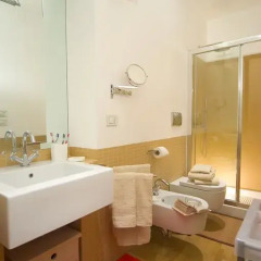 Отель Bed and Breakfast Residenza Matteotti Италия, Сиракуза - отзывы, цены и фото номеров - забронировать отель Bed and Breakfast Residenza Matteotti онлайн ванная фото 2