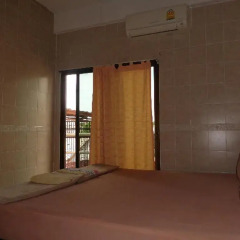 Отель At Home Guest House Бангкок сауна