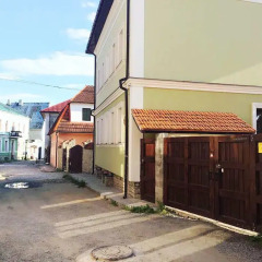 Mini Hotel in Old Town Каменец-Подольский парковка