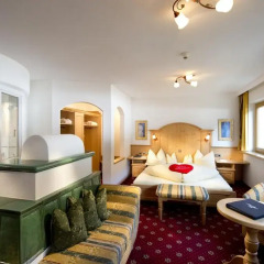 Hotel Tirolerhof 4* Люкс с различными типами кроватей