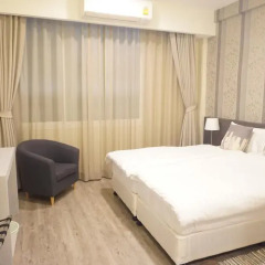 Отель Ratchadamnoen Residence 3* Номер Делюкс с 2 отдельными кроватями фото 3